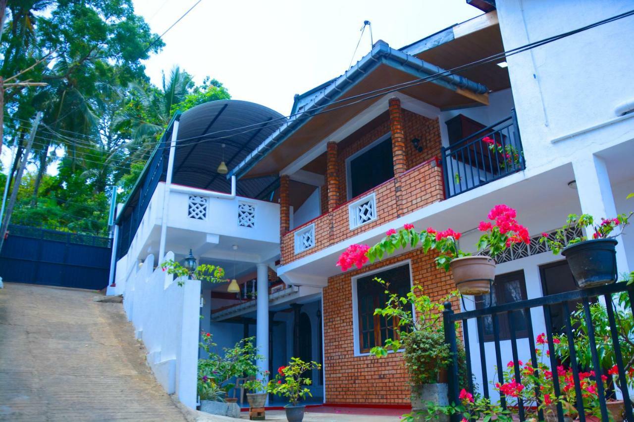 Rest For Guests - Homestay Deiyannewela Dış mekan fotoğraf